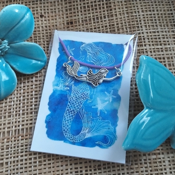New in package Mermaid Necklace - Picture 10 of 10
